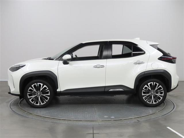 ヤリスクロス ハイブリッドＺ　１年保証　ワンオーナー　ディスプレイオーディオ　ミュージックプレイヤー接続可　シートヒーター　全周囲カメラ　バックカメラ　車線逸脱警報　衝突被害軽減システム　ＥＴＣ　ドラレコ　ＬＥＤヘッドランプ（4枚目）