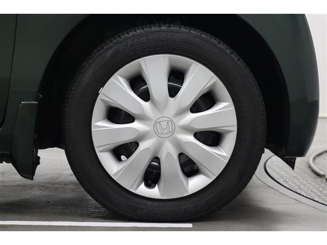 �X�`�[���z�C�[���Ƀz�C�[���L���b�v�𑕒����Ă��܂��B