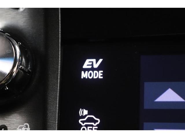 �Ïl���ɗD�ꂽ���K��ԂƐÂ��ȑ���������B����ɂd�u���[�h�ł̓��[�^�[�݂̂ł̑��s�ŃG���W������U�������������Ȃ����肪�y���߂܂��B