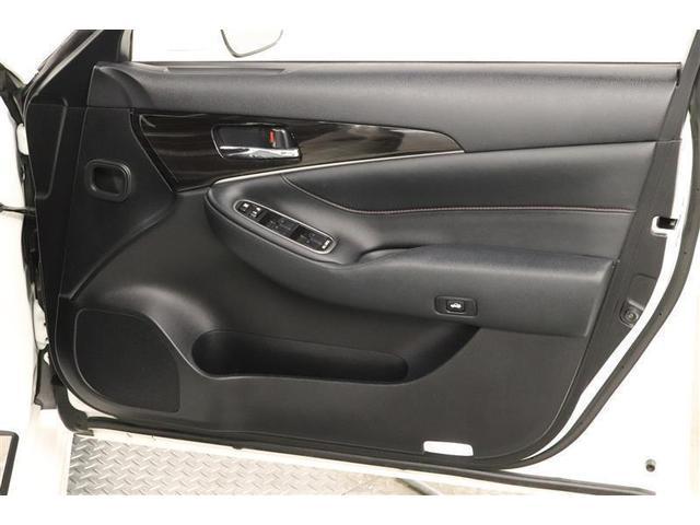 �h�A�|�P�b�g�Ƀ{�g���z���_�[���t���Ă���܂��I