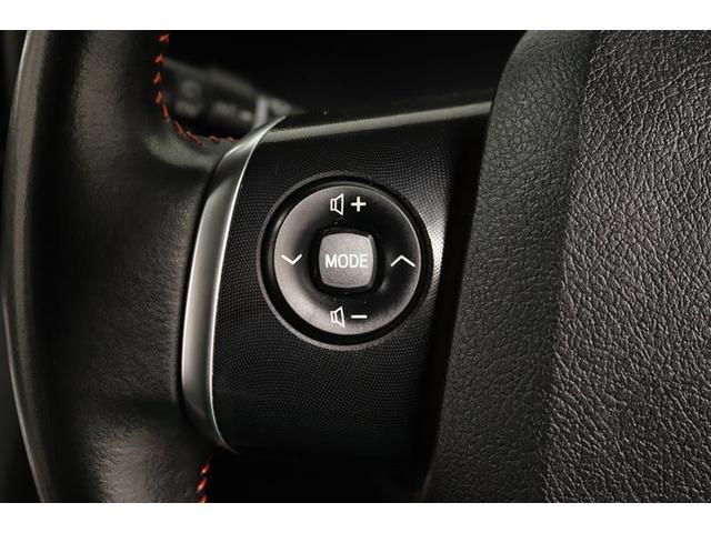 �X�e�A�����O�X�C�b�`�t���Ȃ̂ŃI�[�f�B�I�̑��삪�茳�ŏo���ĕ֗��ł��ˁI