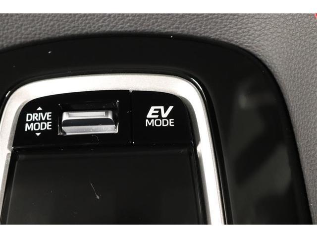 �Ïl���ɗD�ꂽ���K��ԂƐÂ��ȑ���������B����ɂd�u���[�h�ł̓��[�^�[�݂̂ł̑��s�ŃG���W������U�������������Ȃ����肪�y���߂܂��B