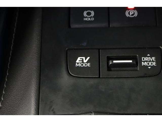 �Ïl���ɗD�ꂽ���K��ԂƐÂ��ȑ���������B����ɂd�u���[�h�ł̓��[�^�[�݂̂ł̑��s�ŃG���W������U�������������Ȃ����肪�y���߂܂��B