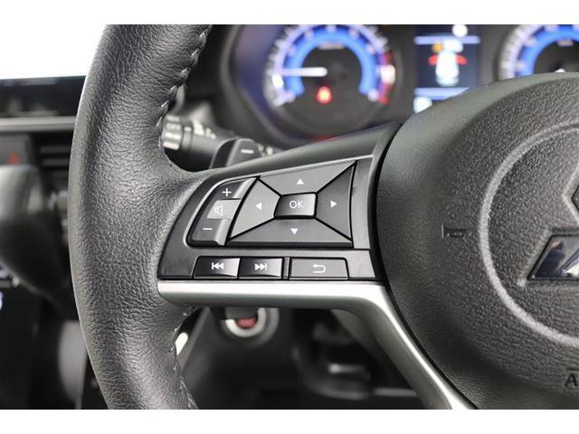 �}���`�C���t�H���[�V�����f�B�X�v���C�̑���X�C�b�`���n���h�����ɂ���܂��I�݂������������Ɋm�F�ł��܂��B