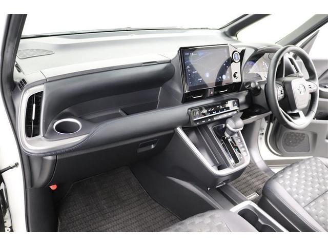 ヴォクシー ハイブリッドＳ－Ｚ　１年保証　フルセグ　メモリーナビ　ＤＶＤ再生　ミュージックプレイヤー接続可　後席モニター　バックカメラ　衝突被害軽減システム　ＥＴＣ　ドラレコ　両側電動スライド　ＬＥＤヘッドランプ　乗車定員７人（23枚目）