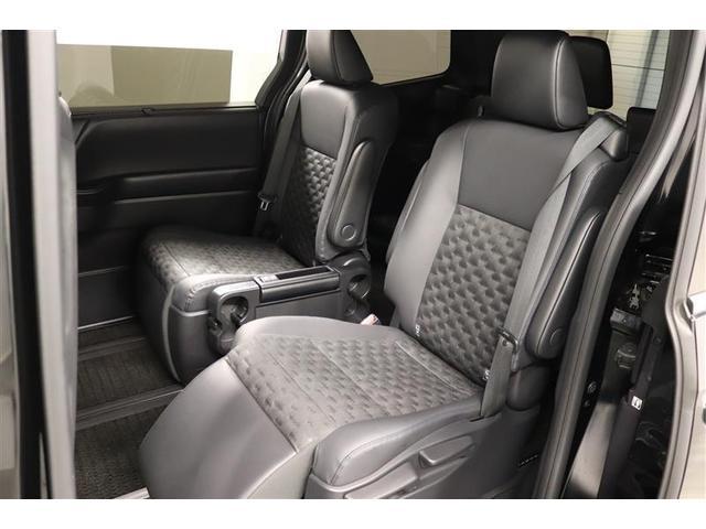 �Z�J���h�V�[�g�͒������O�X���C�h�ő����L�X�̃L���v�e���V�[�g�I�I�b�g�}�����t���Ă���܂��B