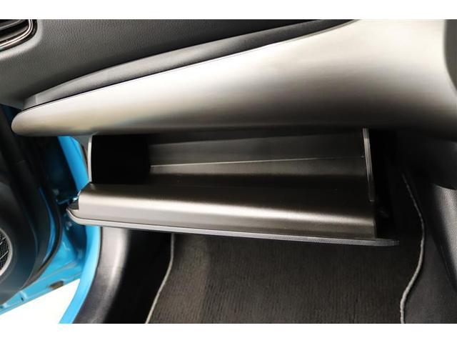 プリウスＰＨＶ Ｓ　ＧＲスポーツ　１年保証　ワンオーナー　フルセグ　メモリーナビ　ＤＶＤ再生　ミュージックプレイヤー接続可　バックカメラ　衝突被害軽減システム　ＥＴＣ　ドラレコ　ＬＥＤヘッドランプ　アイドリングストップ（23枚目）