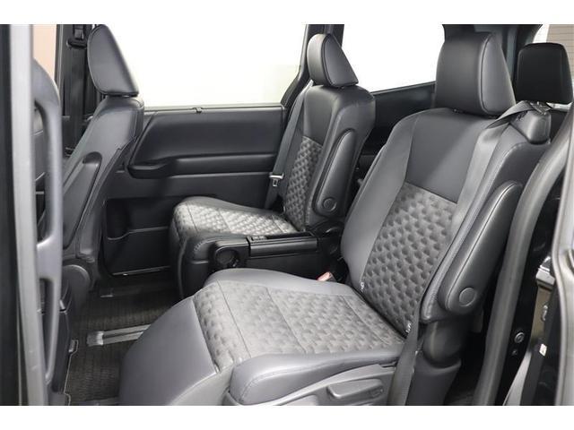 �Z�J���h�V�[�g�͒������O�X���C�h�ő����L�X�̃L���v�e���V�[�g�I�I�b�g�}�����t���Ă���܂��B