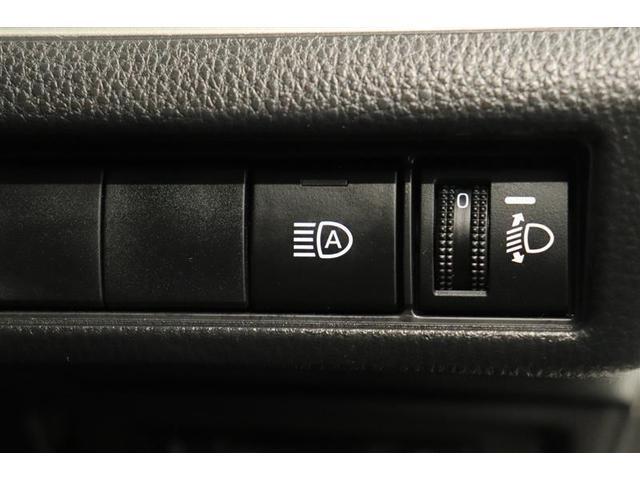 プリウス Ｘ　１年保証　ワンオーナ－　フルセグ　ＤＡ　ミュージックプレイヤ接続可　バックカメラ　オートマチックハイビーム　ＢＳモニタ－　車線逸脱警報　衝突被害軽減システム　ＥＴＣ　ＬＥＤランプ　アイドリングストップ（13枚目）