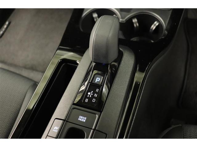 プリウス Ｘ　１年保証　ワンオーナ－　フルセグ　ＤＡ　ミュージックプレイヤ接続可　バックカメラ　オートマチックハイビーム　ＢＳモニタ－　車線逸脱警報　衝突被害軽減システム　ＥＴＣ　ＬＥＤランプ　アイドリングストップ（24枚目）