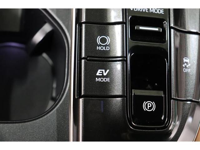 �Ïl���ɗD�ꂽ���K��ԂƐÂ��ȑ���������B����ɂd�u���[�h�ł̓��[�^�[�݂̂ł̑��s�ŃG���W������U�������������Ȃ����肪�y���߂܂��B