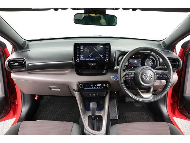 ヤリス ハイブリッドＧ　１年保証　ワンオーナ－　フルセグ　メモリーナビ　ミュージックプレイヤー接続可　シートヒーター　バックカメラ　オートマチックハイビーム　車線逸脱警報　衝突被害軽減システム　ＥＴＣ　アイドリングストップ（6枚目）