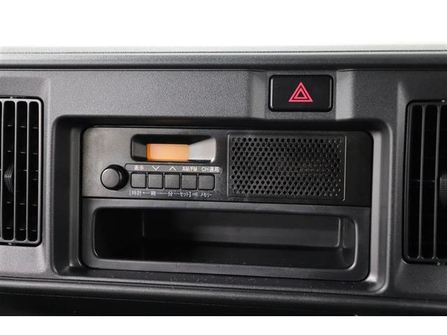 ハイゼットカーゴ DX ラジオチューナー マニュアルエアコン 5MT パワステ パワーウィンド キーレスエントリー アイドリングストップ(7枚目)