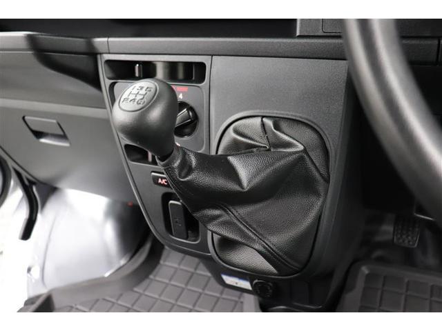 ハイゼットカーゴ DX ラジオチューナー マニュアルエアコン 5MT パワステ パワーウィンド キーレスエントリー アイドリングストップ(21枚目)