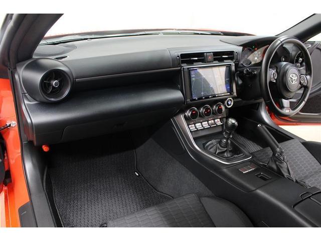 ＧＲ８６ ＳＺ　１年保証　ワンオーナ－　ローダウン　フルセグ　メモリーナビ　ＤＶＤ再生　ミュージックプレイヤー接続可　バックカメラ　横滑り防止装置　ＥＴＣ　ドラレコ　ＬＥＤヘッドランプ　クルーズコントロール（16枚目）