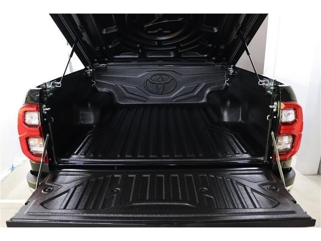 Ｚ　１年保証　ワンオーナ－　４ＷＤ　メモリーナビ　ミュージックプレイヤ接続可　全周囲カメラ　バックカメラ　衝突被害軽減システム　ＥＴＣ　クルーズコントロール　ＬＥＤランプ　アイドリングストップ　ディーゼル（画像19）
