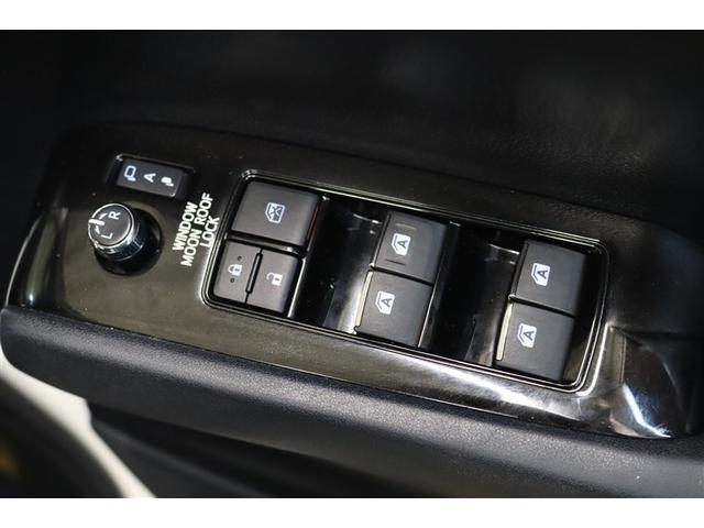 ２．５Ｚ　Ａエディション　ゴールデンアイズ　１年保証　ワンオーナ－　フルエアロ　サンルーフ　フルセグ　メモリーナビ　ＤＶＤ再生　ミュージックプレイヤー接続可　後席モニター　Ｐリヤゲート　バックカメラ　ＥＴＣ　両側電動スライド　ＬＥＤヘッドランプ（画像34）