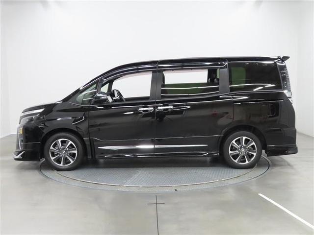 Toyota Voxy ZS III