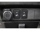運転席と助手席には寒い日の肩や腰、冷えやすい下肢を温めてくれるシートヒーターが付いております!