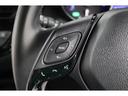 ステアリングスイッチ付きなのでオーディオの操作が手元で出来て便利ですね!