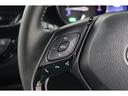ステアリングスイッチ付きなのでオーディオの操作が手元で出来て便利ですね!