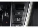 電動パーキングブレーキを搭載。スイッチ操作でパーキングブレーキを作動・解除することが可能ですので、操作の力が不要ですよ♪