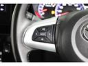 ステアリングスイッチ付きなのでオーディオの操作が手元で出来て便利ですね！