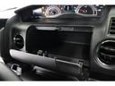 スッキリしまうことのできる運転席アッパーボックスがあります!