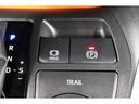 電動パーキングブレーキを搭載。スイッチ操作でパーキングブレーキを作動・解除することが可能ですので、操作の力が不要ですよ♪