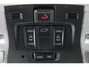 両側電動スライドドアはドアの直接操作以外にも運転席からのスイッチ操作やリモコン操作でも開閉が可能!狭い駐車場などでもドアの開閉が楽々・安心ですね!