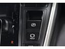 電動パーキングブレーキを搭載。スイッチ操作でパーキングブレーキを作動・解除することが可能ですので、操作の力が不要ですよ♪