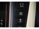 静粛性に優れた快適空間と静かな走りを実現。さらにEVモードではモーターのみでの走行でエンジン音や振動を感じさせない走りが楽しめます。
