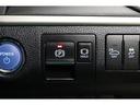 電動パーキングブレーキを搭載。スイッチ操作でパーキングブレーキを作動・解除することが可能ですので、操作の力が不要ですよ♪