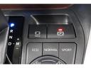 電動パーキングブレーキを搭載。スイッチ操作でパーキングブレーキを作動・解除することが可能ですので、操作の力が不要ですよ♪