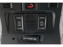 両側電動スライドドアはドアの直接操作以外にも運転席からのスイッチ操作やリモコン操作でも開閉が可能!狭い駐車場などでもドアの開閉が楽々・安心ですね!