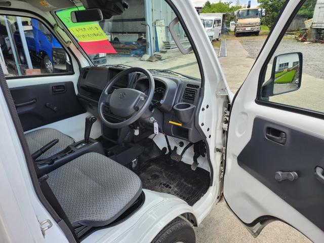 キャリイトラック 　オートマチック／４ＷＤ／エアコン／パワステ／エアバッグ装備（運転席・助手席）／スズキセーフティサポート／ＥＴＣ／ナビ（メモリーナビ）／テレビ（フルセグ）／荷台あおりアルミ縞板カバー（11枚目）