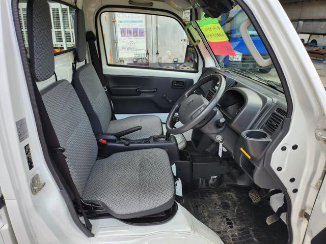 キャリイトラック 　オートマチック／４ＷＤ／エアコン／パワステ／エアバッグ装備（運転席・助手席）／スズキセーフティサポート／ＥＴＣ／ナビ（メモリーナビ）／テレビ（フルセグ）／荷台あおりアルミ縞板カバー（12枚目）