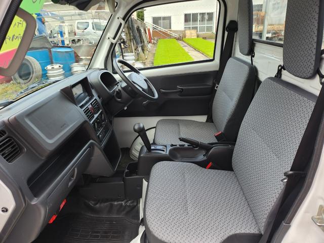 キャリイトラック 　オートマチック／４ＷＤ／エアコン／パワステ／エアバッグ装備（運転席・助手席）／スズキセーフティサポート／ＥＴＣ／ナビ（メモリーナビ）／テレビ（フルセグ）／荷台あおりアルミ縞板カバー（23枚目）
