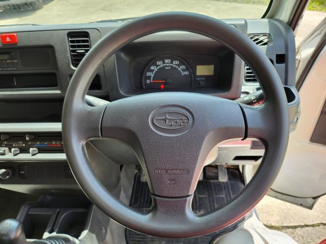 サンバートラック 　５速ＭＴ／４ＷＤ／パワステ／エアコン／エアバッグ装備／荷台あおりアルミ縞板カバー（15枚目）