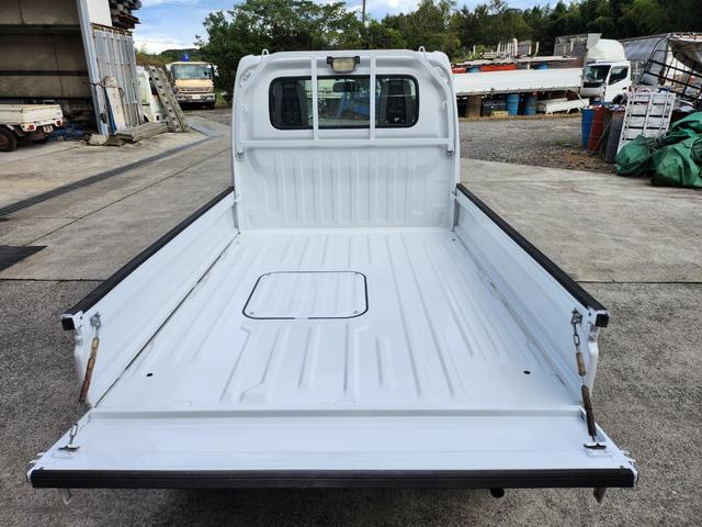 アクティトラック 　５速ＭＴ／４ＷＤ／エアコン／パワステ／エアバッグ装備／ＥＴＣ／作業灯／アルミホイール１２インチ（8枚目）