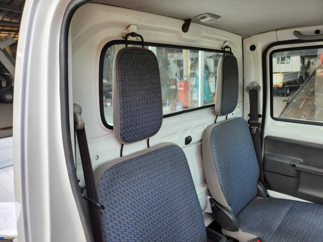 アクティトラック 　５速ＭＴ／４ＷＤ／エアコン／パワステ／エアバッグ装備／ＥＴＣ／作業灯／アルミホイール１２インチ（13枚目）