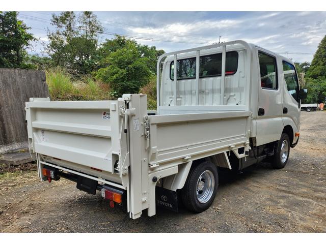 トヨエース 　Ｗキャブ／パワーゲート／ＡＴ／パワーウィンドウ（全席）／パワステ／エアコン／エアバッグ装備（運転席・助手席）／ＥＴＣ／ディーゼル／ＤＰＦ／パワーゲート／最大積載量１０５０ｋｇ／ナビ・テレビ（ワンセグ）（8枚目）
