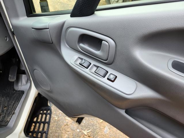 トヨエース 　Ｗキャブ／パワーゲート／ＡＴ／パワーウィンドウ（全席）／パワステ／エアコン／エアバッグ装備（運転席・助手席）／ＥＴＣ／ディーゼル／ＤＰＦ／パワーゲート／最大積載量１０５０ｋｇ／ナビ・テレビ（ワンセグ）（15枚目）