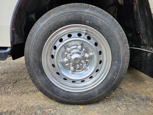 トヨエース 　Ｗキャブ／パワーゲート／ＡＴ／パワーウィンドウ（全席）／パワステ／エアコン／エアバッグ装備（運転席・助手席）／ＥＴＣ／ディーゼル／ＤＰＦ／パワーゲート／最大積載量１０５０ｋｇ／ナビ・テレビ（ワンセグ）（44枚目）