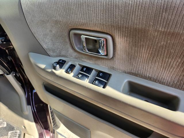 アトレーワゴン オートマチック/4WD/ターボ/パワーウィンドウ/エアコン/パワステ/エアバッグ装備/イージークローザー(左側のみ)/フォグランプ/キーレスエントリー(11枚目)