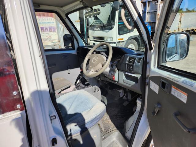 クリッパートラック 　５速ＭＴ／４ＷＤ（ＨｉＬｏ切替付）／ＰＴＯ式ダンプ／パワステ／エアコン／エアバッグ装備／荷台あおりアルミ縞板カバー／荷台背面ステンレス仕様／アルミホイール／土砂禁（18枚目）