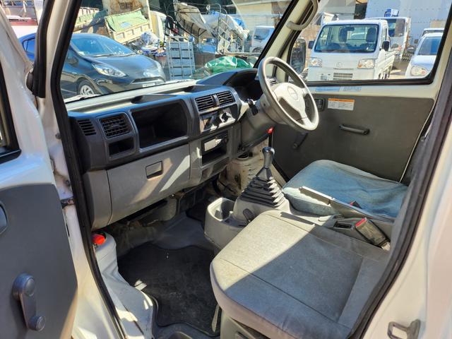 クリッパートラック 　５速ＭＴ／４ＷＤ（ＨｉＬｏ切替付）／ＰＴＯ式ダンプ／パワステ／エアコン／エアバッグ装備／荷台あおりアルミ縞板カバー／荷台背面ステンレス仕様／アルミホイール／土砂禁（30枚目）