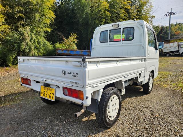 アクティトラック タウン 5速MT/4WD/パワーウィンドウ/キーレスエントリー/ドライブレコーダー/ナビ/テレビ(フルセグ)/パワステ/エアコン/エアバッグ装備/作業灯(7枚目)