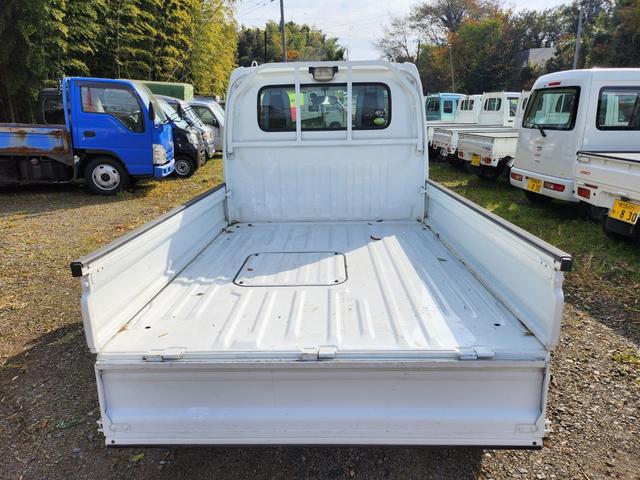 アクティトラック タウン 5速MT/4WD/パワーウィンドウ/キーレスエントリー/ドライブレコーダー/ナビ/テレビ(フルセグ)/パワステ/エアコン/エアバッグ装備/作業灯(8枚目)