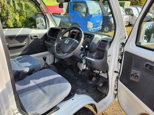 アクティトラック タウン 5速MT/4WD/パワーウィンドウ/キーレスエントリー/ドライブレコーダー/ナビ/テレビ(フルセグ)/パワステ/エアコン/エアバッグ装備/作業灯(11枚目)
